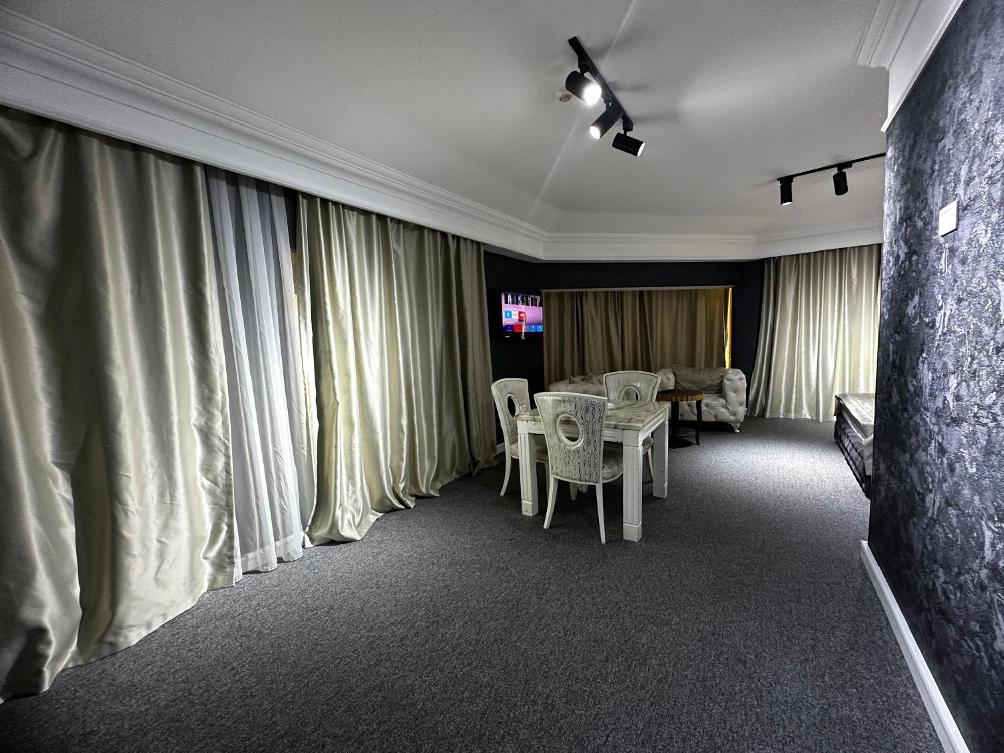Amber Hotel Baku Exterior photo